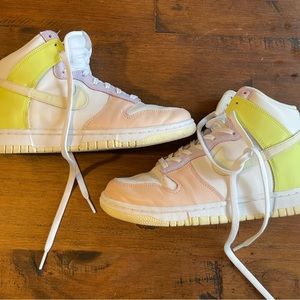 Nike Dunk High Pastel